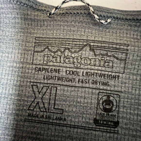 PATAGONIA CAPILENE COOL LIGHTWEIGHT LADIES SHORT SLEEVE SHIRT SIZE XL
GRAY TONES - Picture 8 of 12